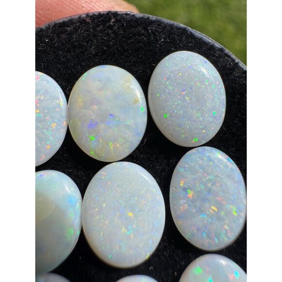 Australian Opal Cabochons Lot - 8.4 carats in Display Box #140 - Picture 4 of 8